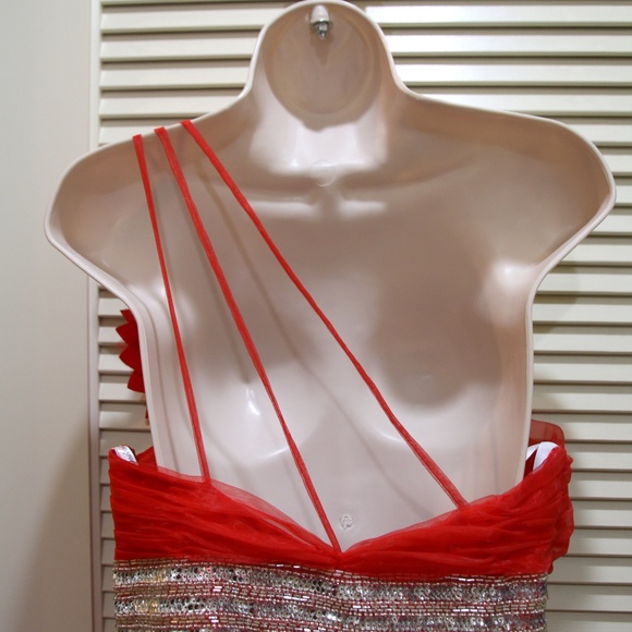 Red Cinderella Divine Prom | Homecoming Dress Sz 8 - Picture 6 of 7